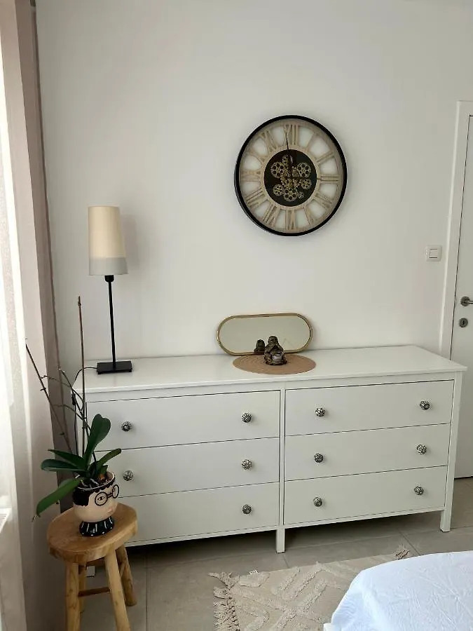 Vintage Dream Apartment Zwijndrecht Belgium